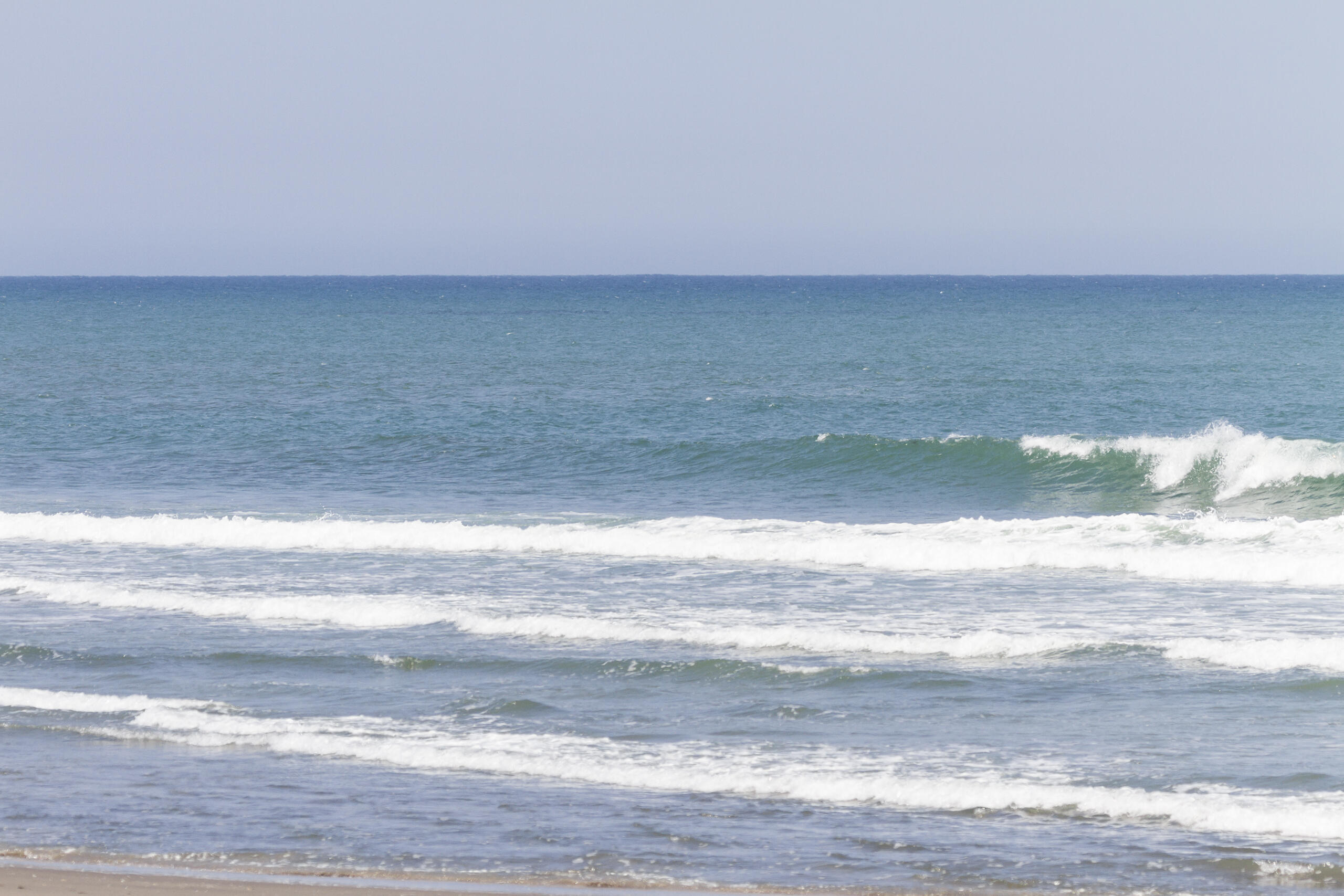 志田 波のある海の風景、サーフィン・波情報 WeekdaySurfReport SURF+(SURF PLUS)