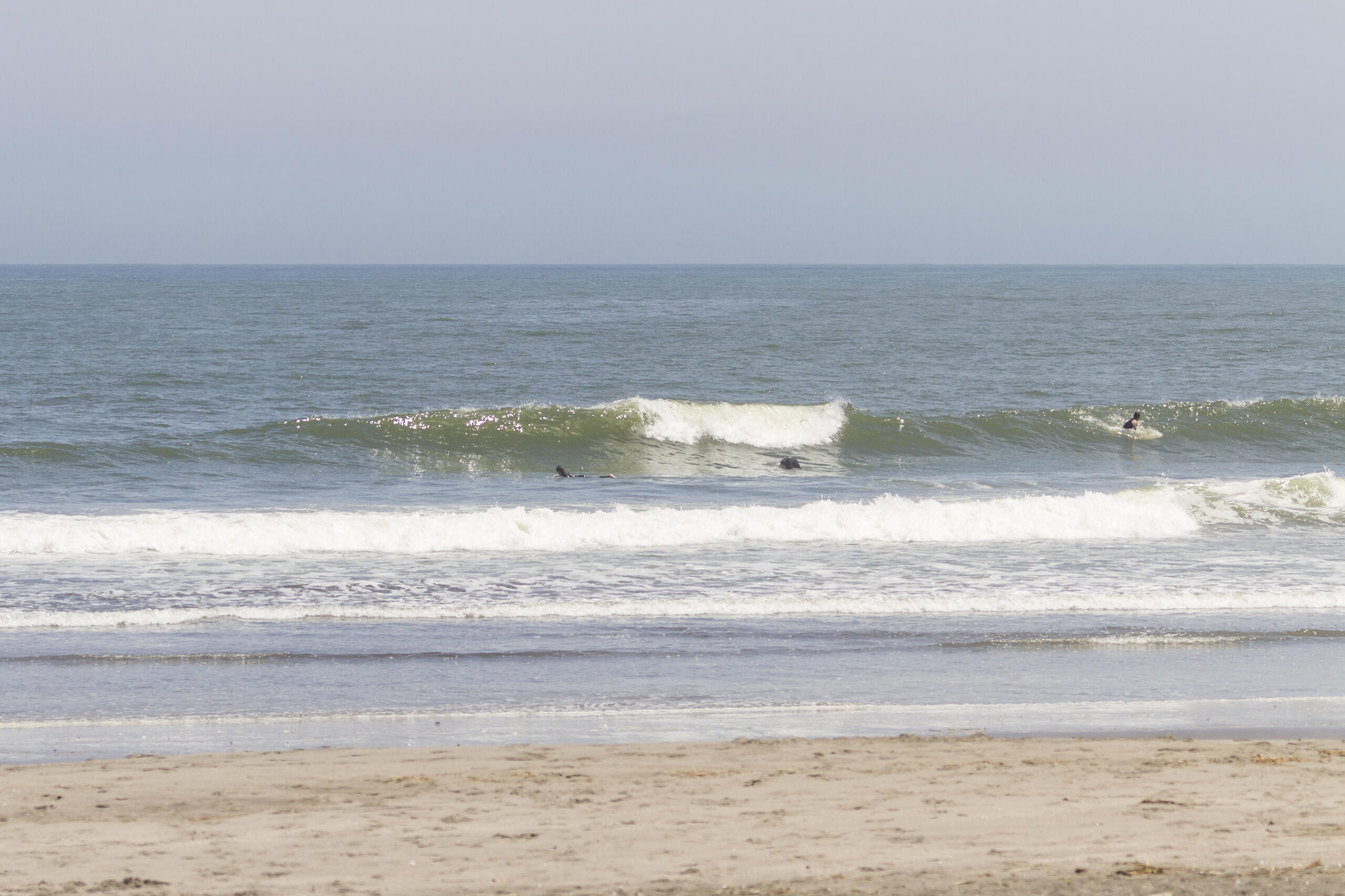 一宮 波のある海の風景、サーフィン・波情報 WeekdaySurfReport SURF+(SURF PLUS)