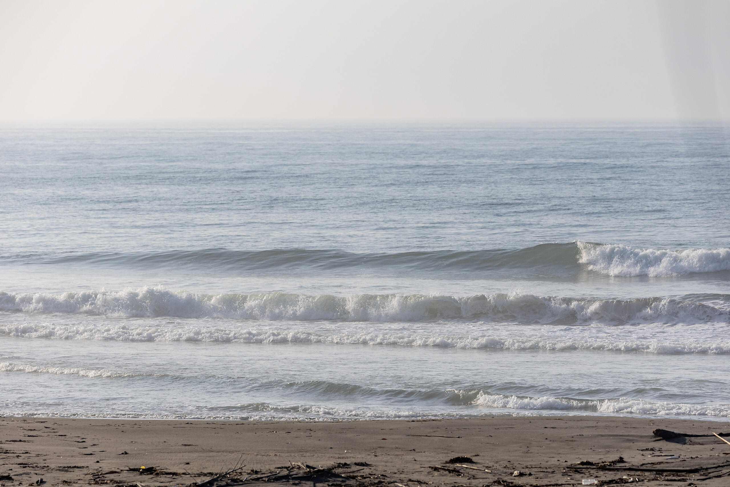 和田 波のある海の風景、サーフィン・波情報 WeekdaySurfReport SURF+(SURF PLUS)