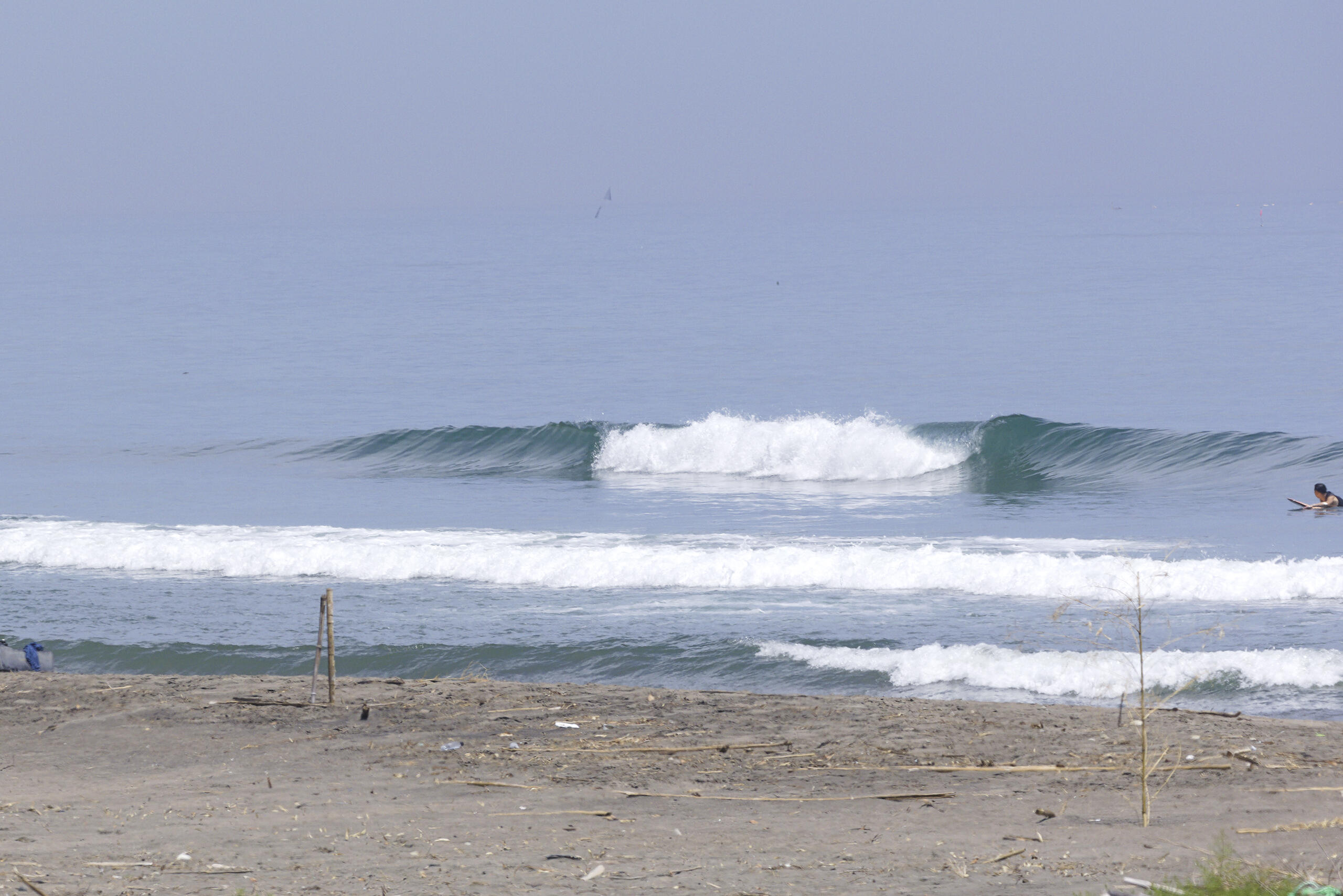 和田 波のある海の風景、サーフィン・波情報 WeekdaySurfReport SURF+(SURF PLUS)