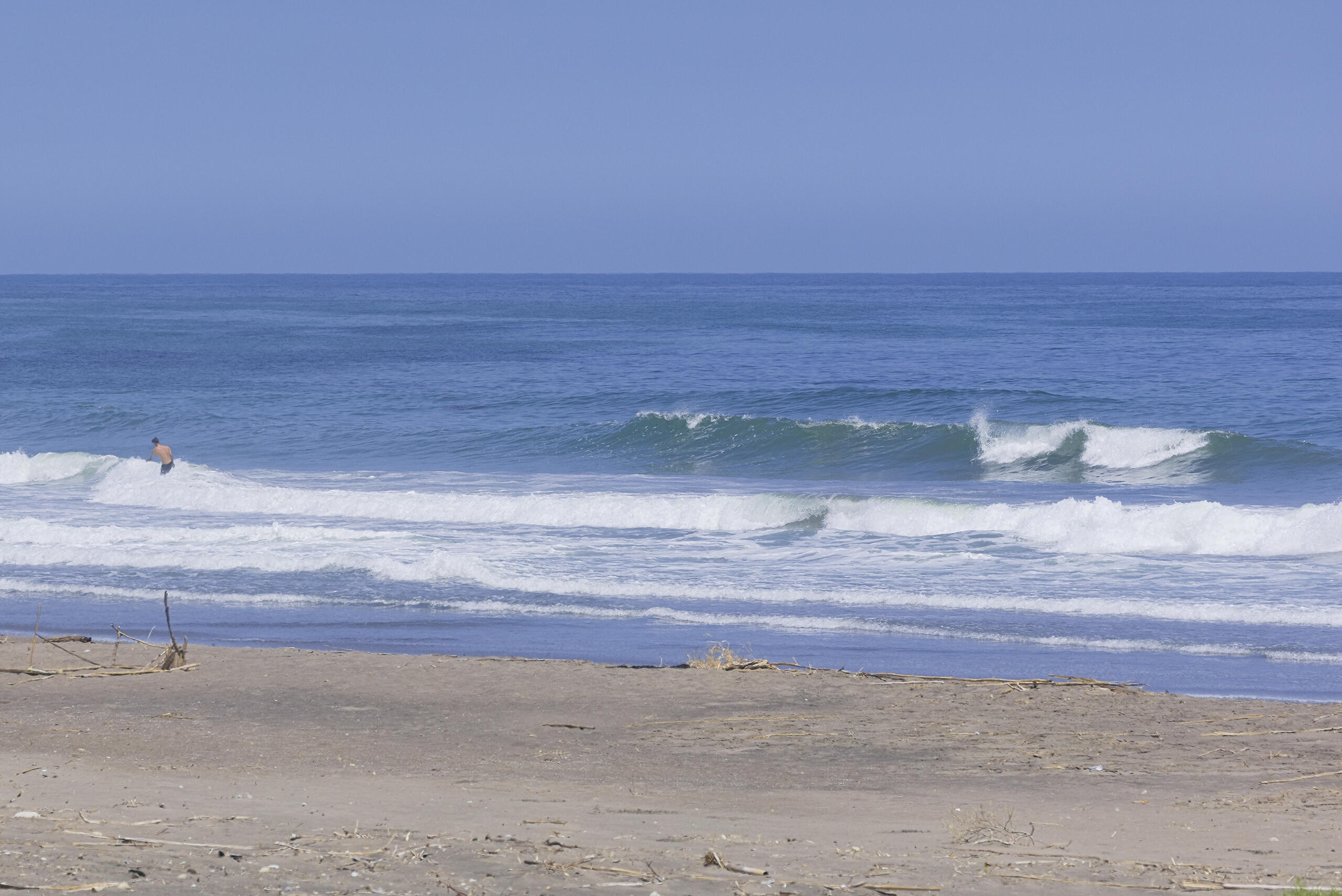 和田 波のある海の風景、サーフィン・波情報 WeekdaySurfReport SURF+(SURF PLUS)