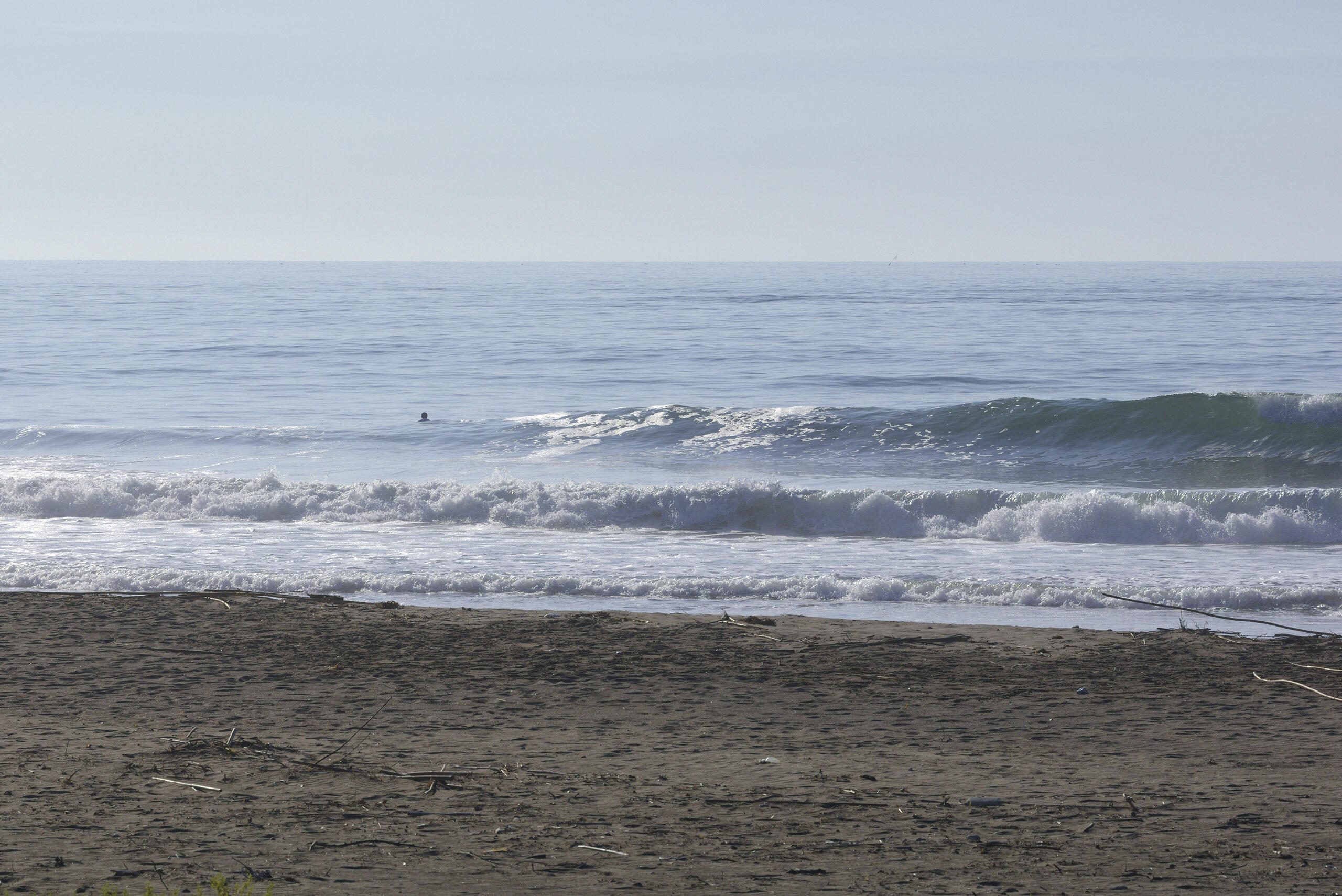 和田 波のある海の風景、サーフィン・波情報 WeekdaySurfReport SURF+(SURF PLUS)