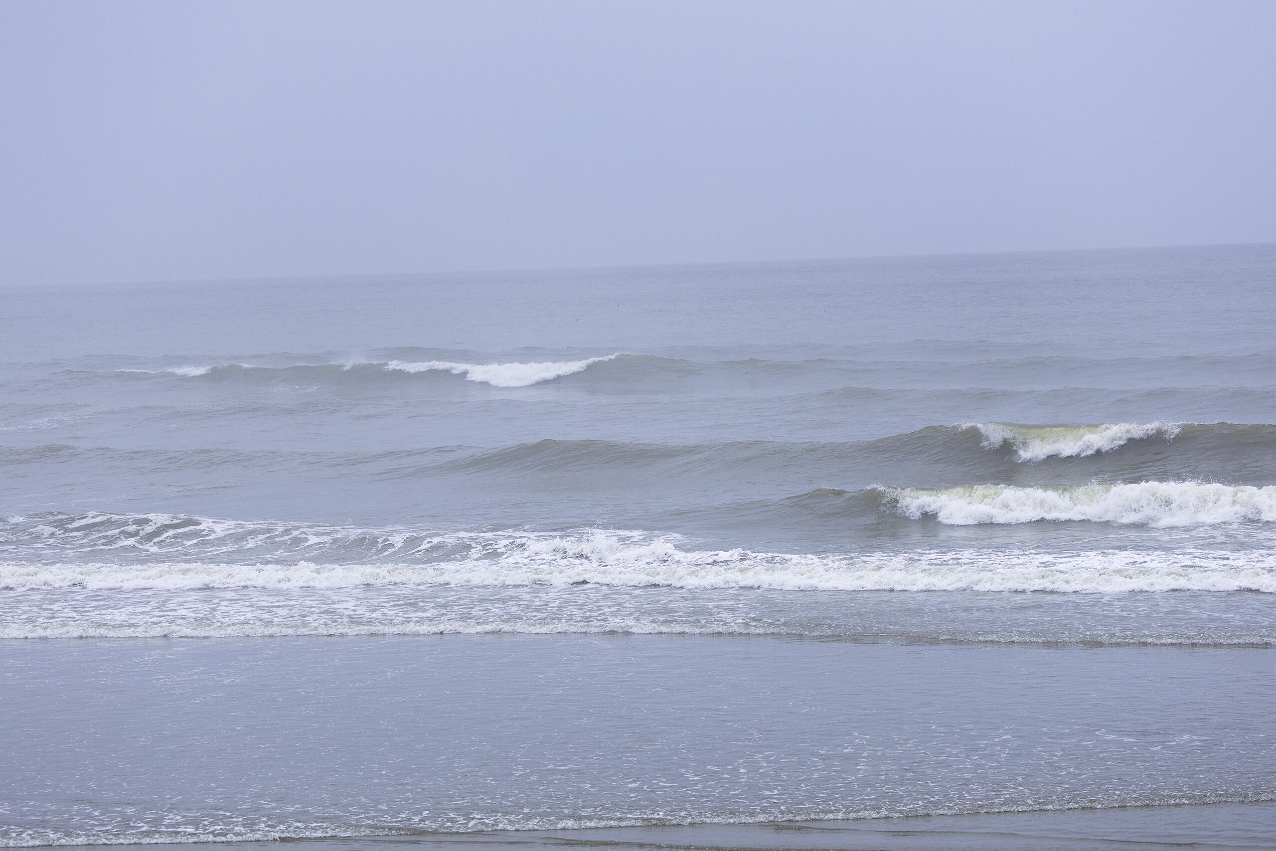 鹿島灘北部 波のある海の風景、サーフィン・波情報 WeekdaySurfReport SURF+(SURF PLUS)