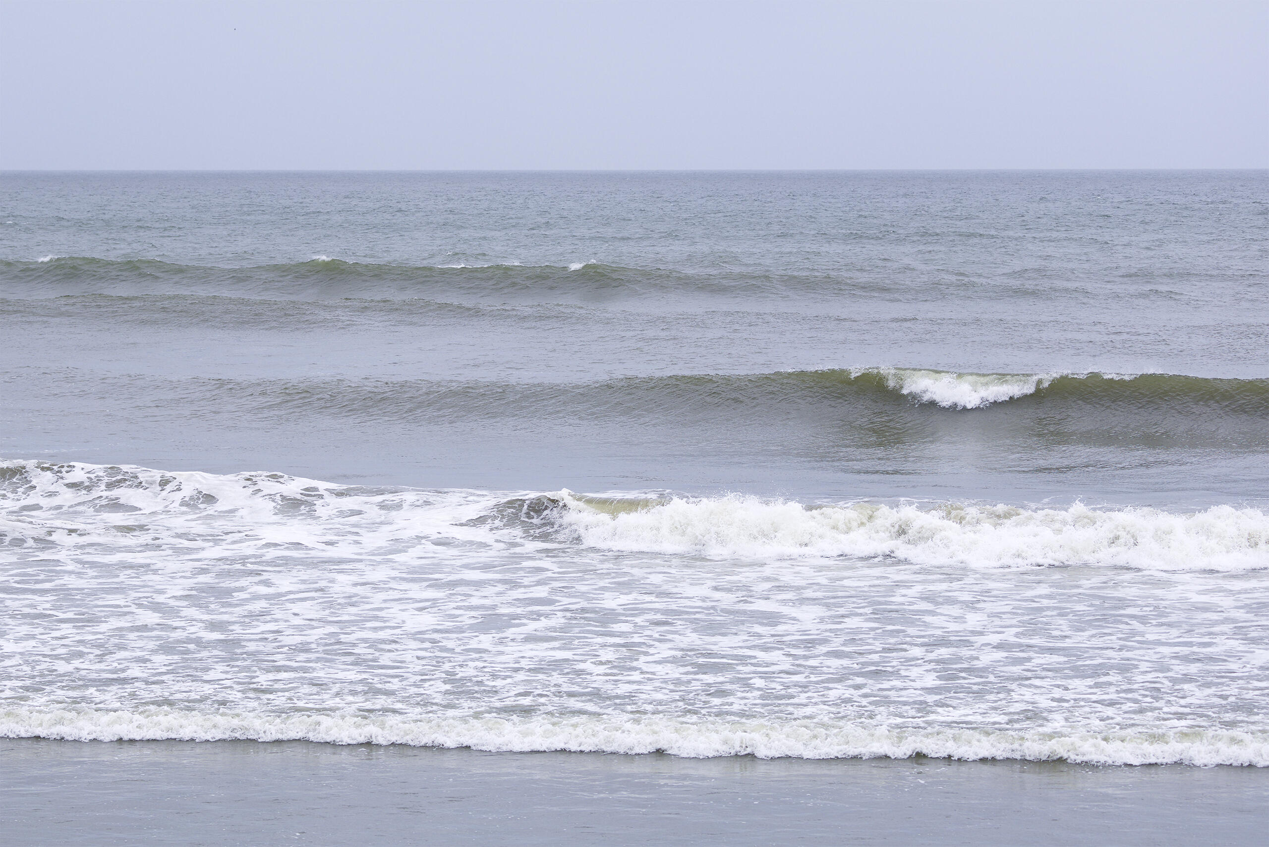 鹿島灘北部 波のある海の風景、サーフィン・波情報 WeekdaySurfReport SURF+(SURF PLUS)