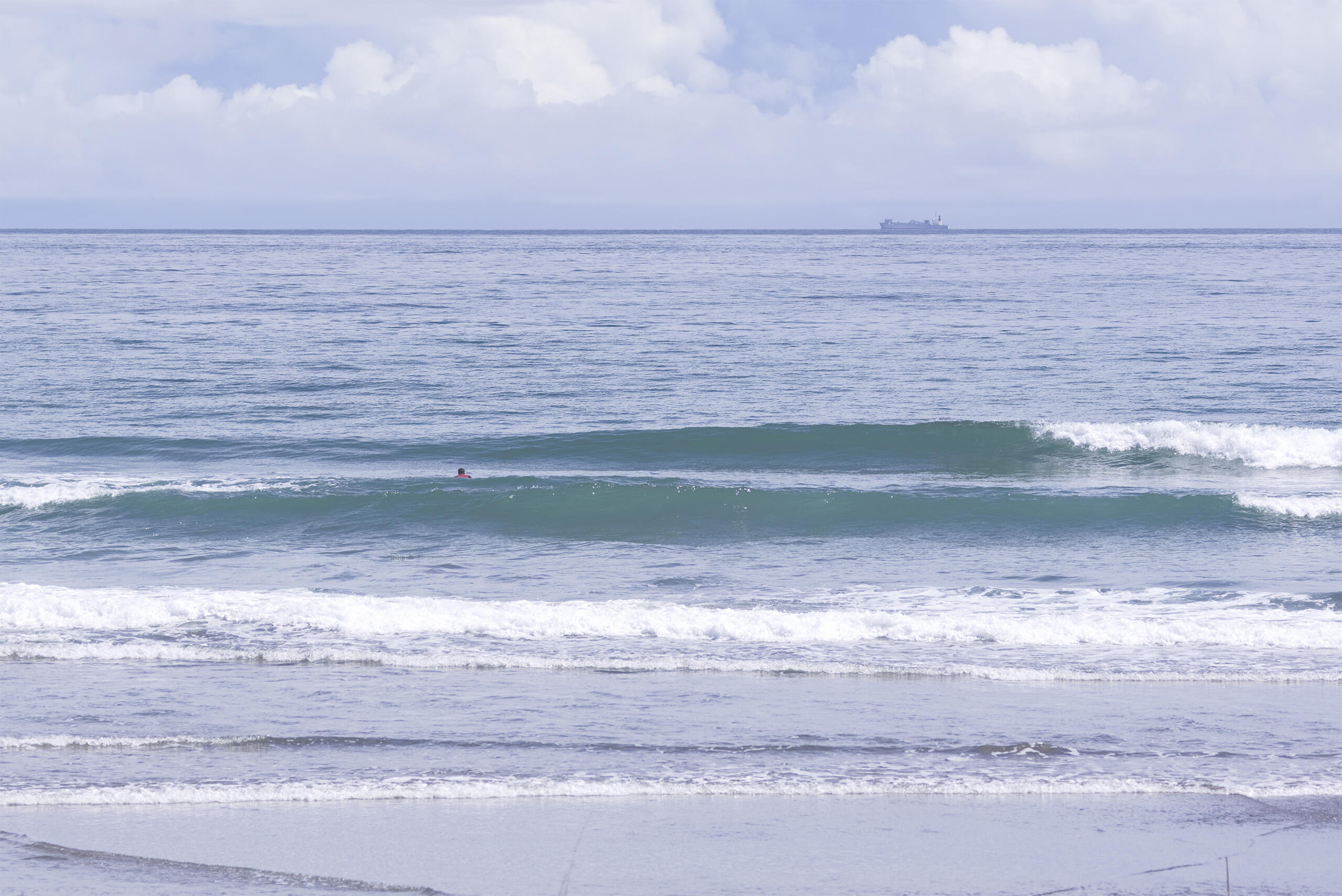 和田 波のある海の風景、サーフィン・波情報 WeekdaySurfReport SURF+(SURF PLUS)