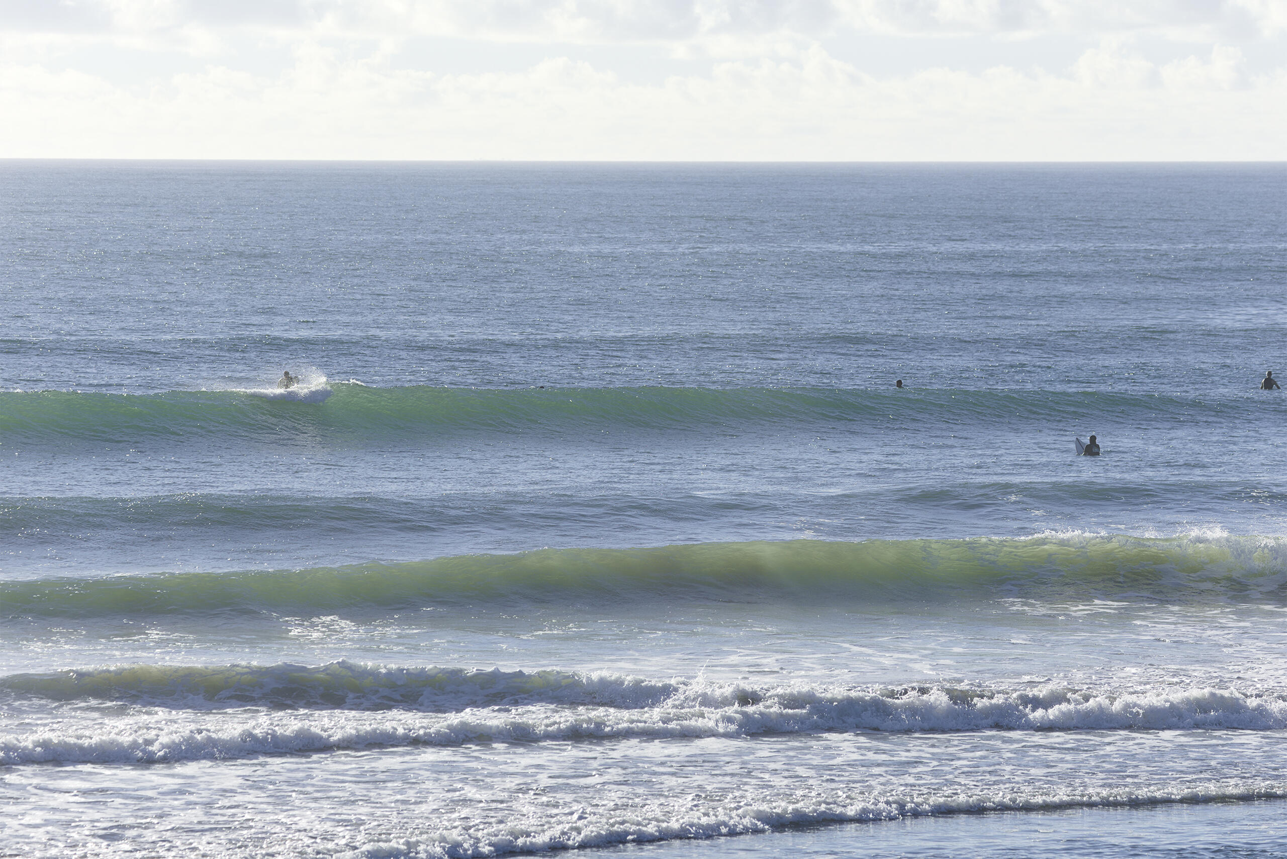 一宮 波のある海の風景、サーフィン・波情報 WeekdaySurfReport SURF+(SURF PLUS)