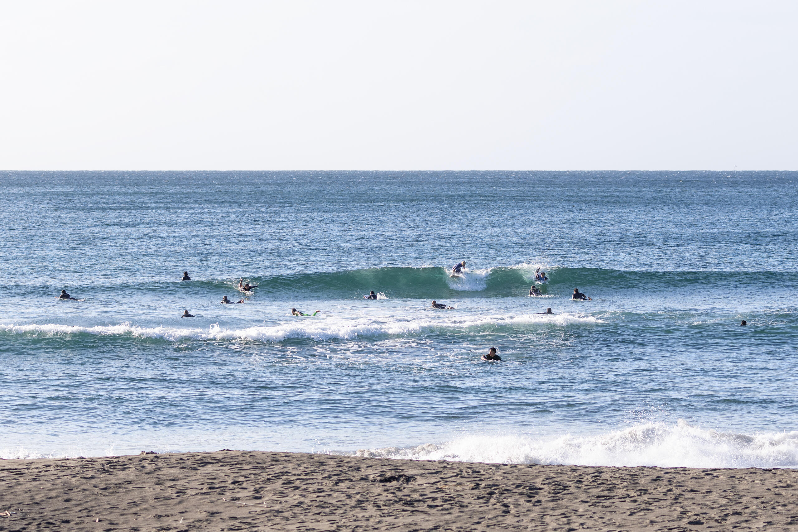 鴨川 波のある海の風景、サーフィン・波情報 WeekdaySurfReport SURF+(SURF PLUS)