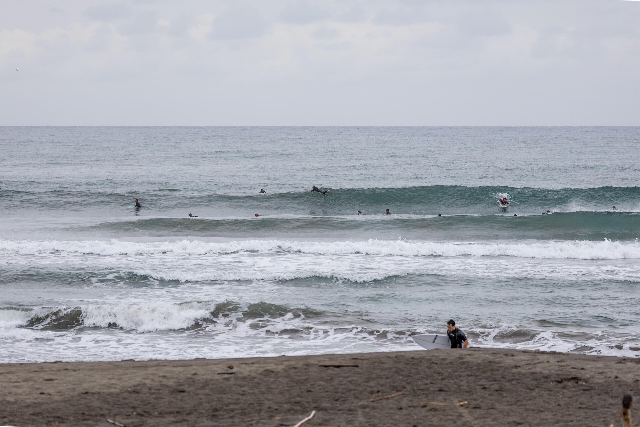 鴨川 波のある海の風景、サーフィン・波情報 WeekdaySurfReport SURF+(SURF PLUS)