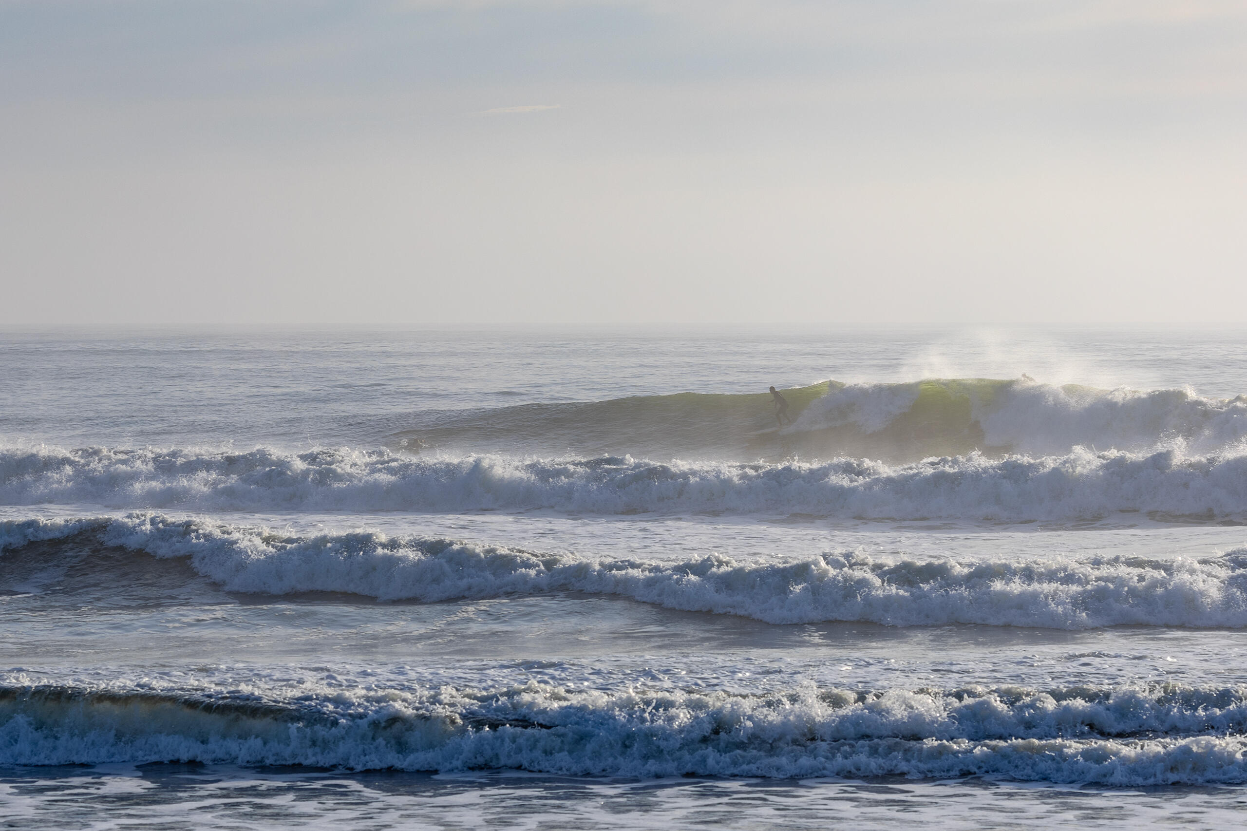 一宮 波のある海の風景、サーフィン・波情報 WeekdaySurfReport SURF+(SURF PLUS)