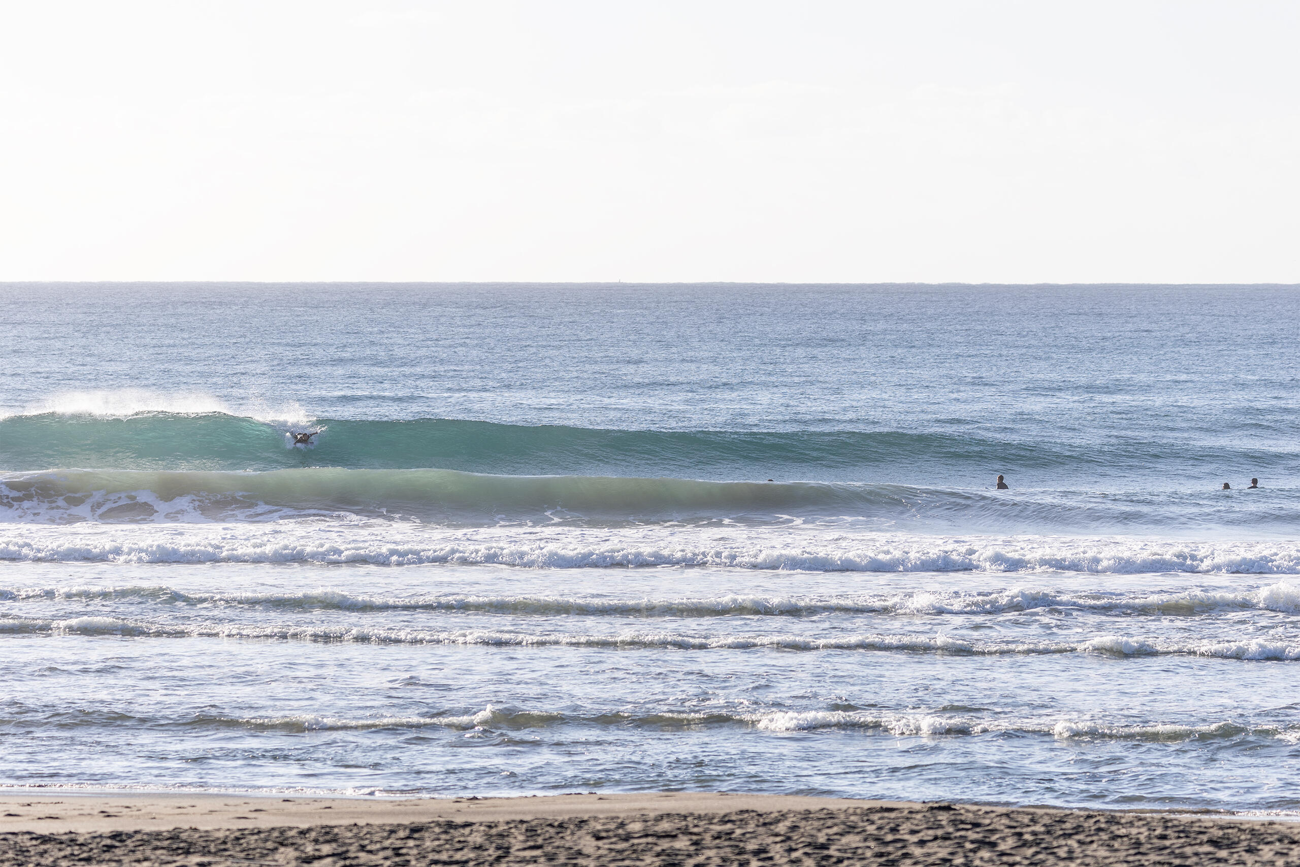 鴨川 波のある海の風景、サーフィン・波情報 WeekdaySurfReport SURF+(SURF PLUS)