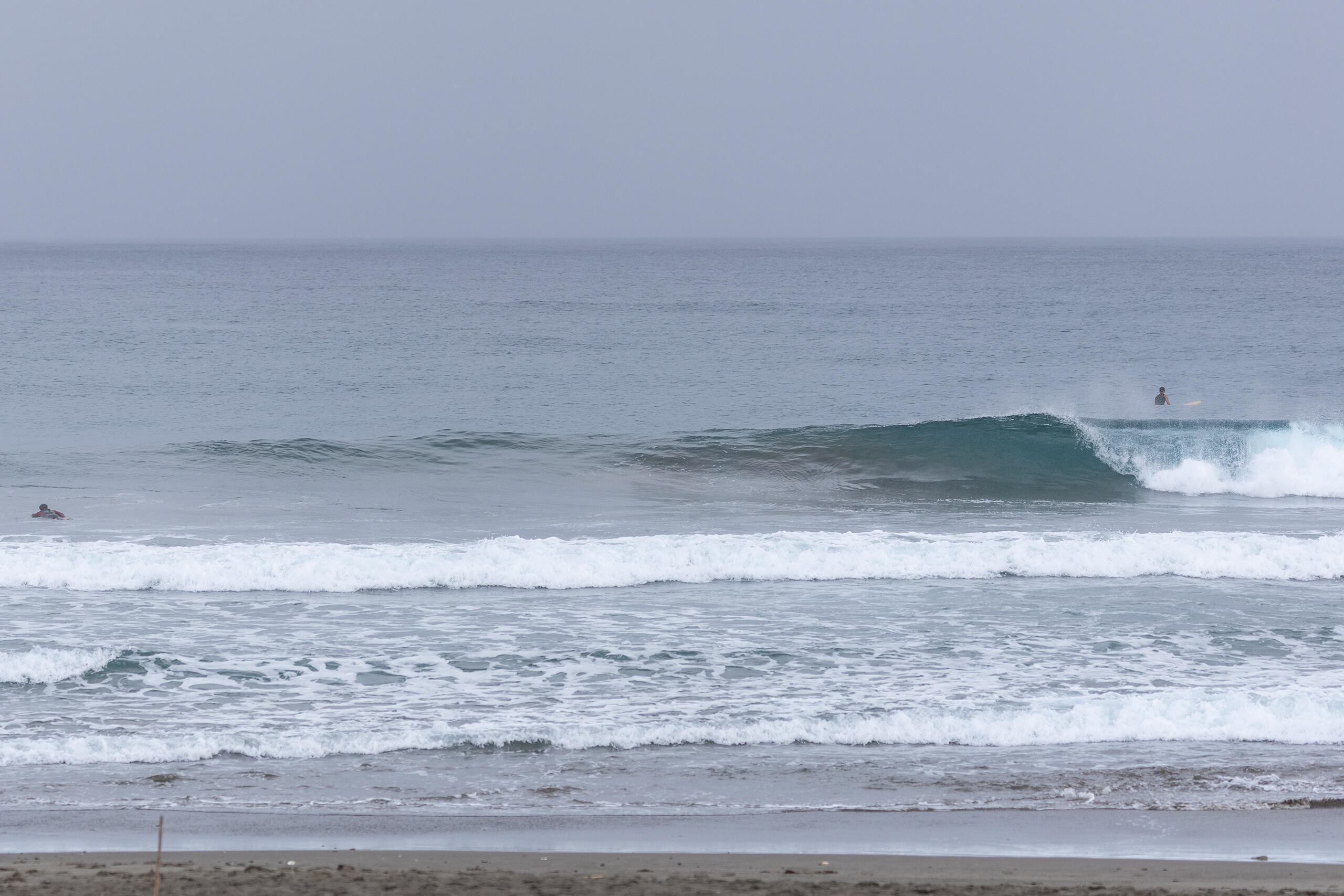 鴨川 波のある海の風景、サーフィン・波情報 WeekdaySurfReport SURF+(SURF PLUS)